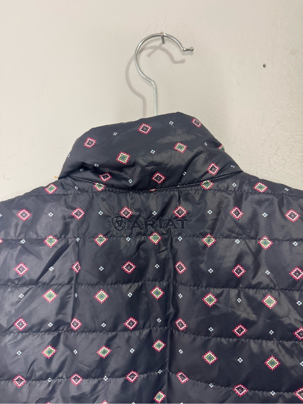 Ariat Navy Quilted Vest - Picture 3 of 5